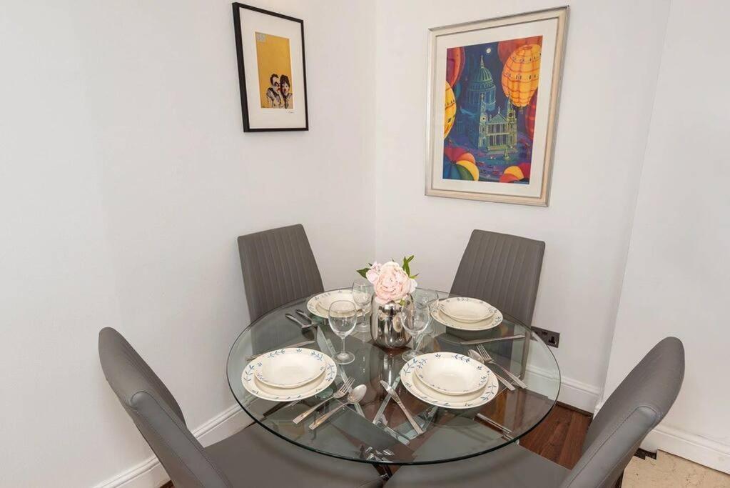 Discover London Central 2 Bedroom In Kensington Buitenkant foto