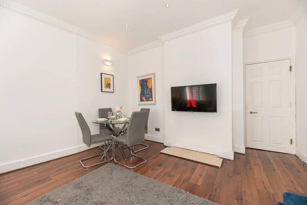 Discover London Central 2 Bedroom In Kensington Buitenkant foto